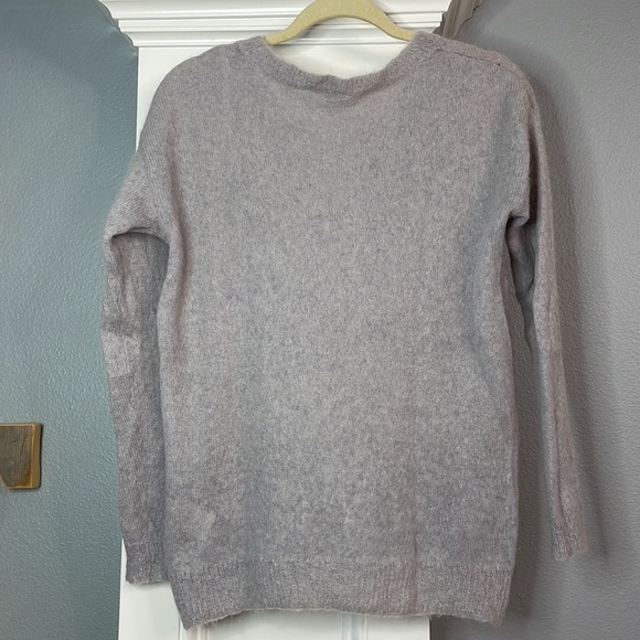 ARITZIA Babaton Mohair Alpaca Crewneck Sweater Gray Size XS - Picture 3 of 8